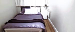Charming three bedroom by the Thames