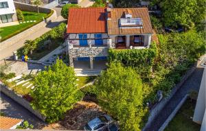 Lovely Apartment In Vantacici