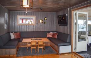 Cozy Home In Noresund With Kitchen