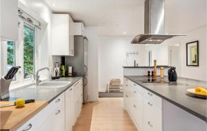 Awesome Home In Fårvang With Sauna