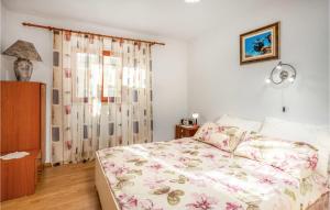 Beautiful Home In Grmani, Smrika