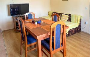 1 Bedroom Cozy Home In Knin 