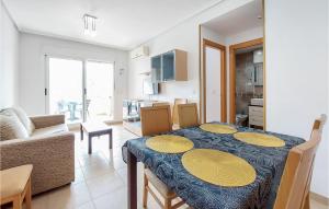 Gorgeous Apartment In Oropesa Del Mar