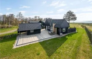 Two-Bedroom Holiday Home In Hesselager - Oure