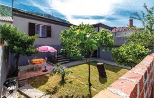 Amazing Home In Bakarac With Wifi 