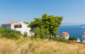 2 Bedroom Awesome Home In Stomorska