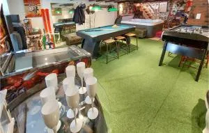 Awesome Home In Margerie-Chantagret - 蒙布里松