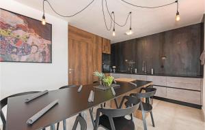 Cozy Home In Donje Polje With Wifi