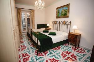 Junior Suite room in Delfini Trevi House