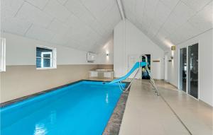 12 Bedroom Beautiful Home In Blåvand