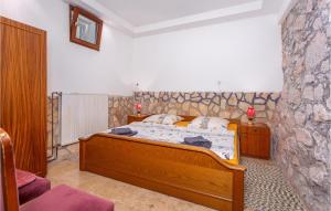 2 Bedroom Amazing Apartment In Gabonjin