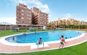 Beautiful Apartment In Oropesa Del Mar