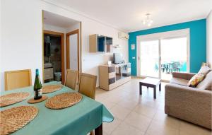 Beautiful Apartment In Oropesa Del Mar