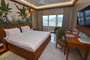 RNS Residency Sea View