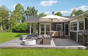 Cozy Home In Hornbæk With Kitchen