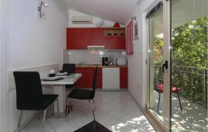 1 Bedroom Awesome Apartment In Arbanija 