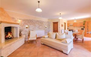 3 Bedroom Nice Home In Pazin 
