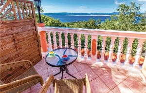 Gorgeous Apartment In Dramalj