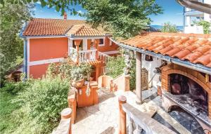 Gorgeous Apartment In Dramalj