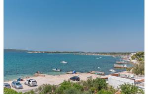 Beautiful Apartment In Brodarica