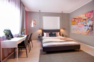 Piata Romana Modern Studio