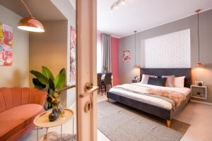 Piata Romana Modern Studio