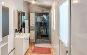 Maisons de vacances Beautiful Home In Gravelines With Wifi : Maison de Vacances 2 Chambres