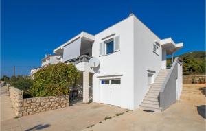 Lovely Apartment In Stara Novalja