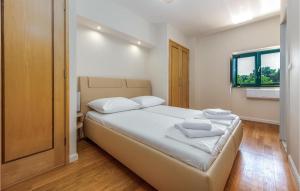 Lovely Home In Vir With Wifi