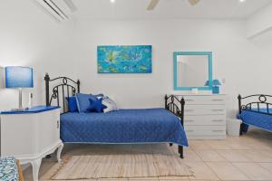 Sunshine Escape with a Rooftop Patio