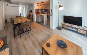 3 Bedroom Awesome Apartment In Agde