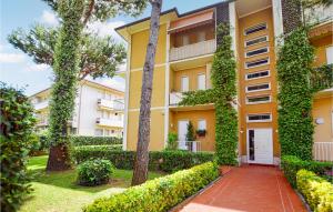 Cozy Apartment In Lido Di Camaiore