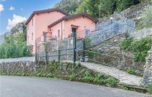 2 Bedroom Lovely Home In Tribogna