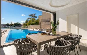 3 Bedroom Beach Front Apartment In Krk