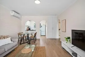 The Palms West Beach - West Beach