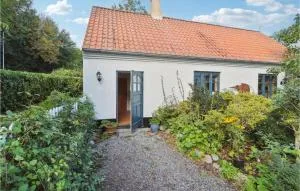 Stunning Apartment In Svaneke - Østermarie