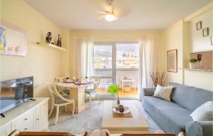 Gorgeous Apartment In Benalmádena