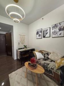 R7 Premier Suites - 1 bedroom in Air Residences