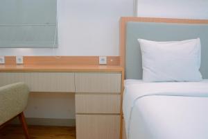 Warm and Cozy 2BR Signature Park Grande Apartment By Travelio