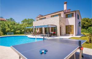 5 Bedroom Awesome Home In Valtura 
