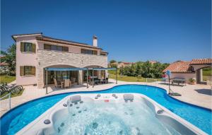 5 Bedroom Awesome Home In Valtura