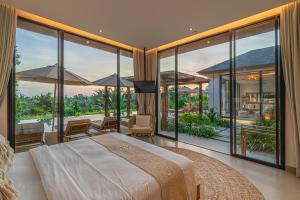 Villa Rosita - Stunning 5BR Villa - Sauna, Gym, Rice Field Views
