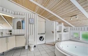 Nice Home In Vestervig With Wifi