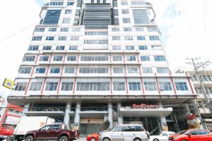 RedDoorz Plus @ E Rodriguez Corner Banawe