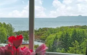 Nice Apartment In Sandstad With Wifi - Skipnes