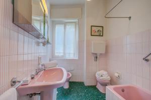 Simply Romantic Sea View - Happy Rentals