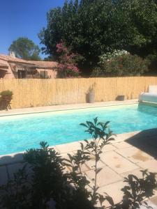 Appartements Studio au pied du Luberon : photos des chambres