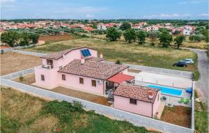 Awesome Home In Galizana With Wifi