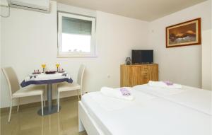 Studio Apartment In Mali Rat