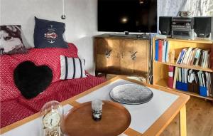 3 Bedroom Cozy Home In Backaryd